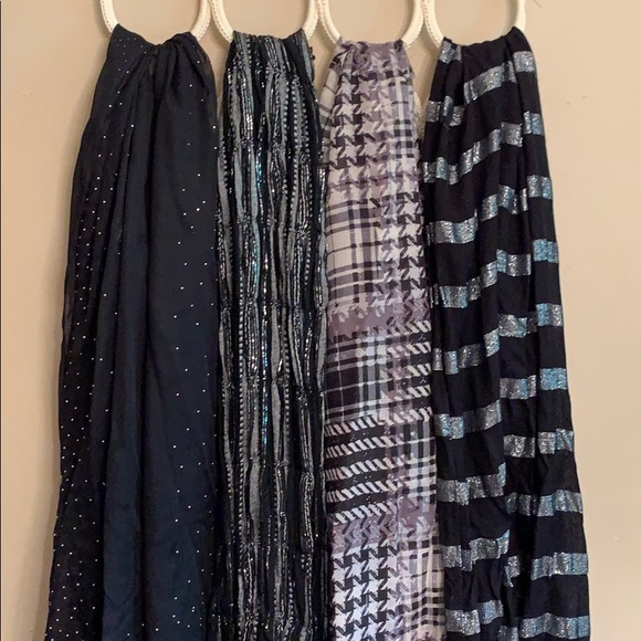 Lot of 4 Black/white/silver Scarves - Picture 1 of 4